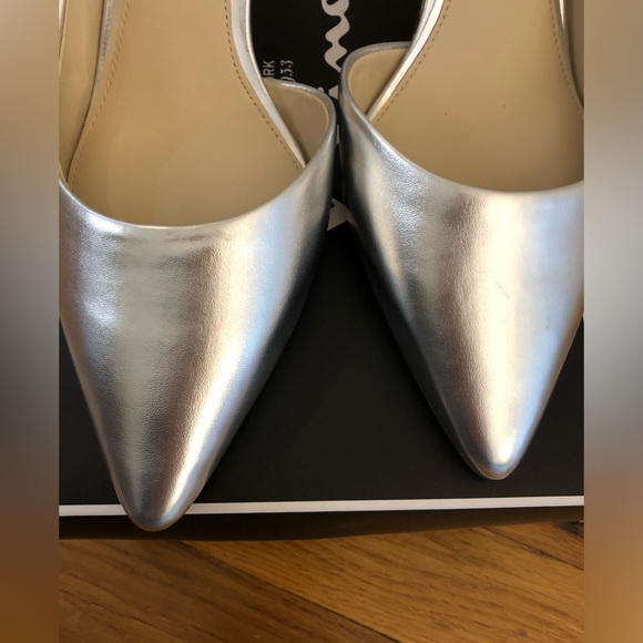 Nina Shoes NINA60S Silver Metallic Pointed-Toe Sling-Back Classic Pump - Picture 6 of 13